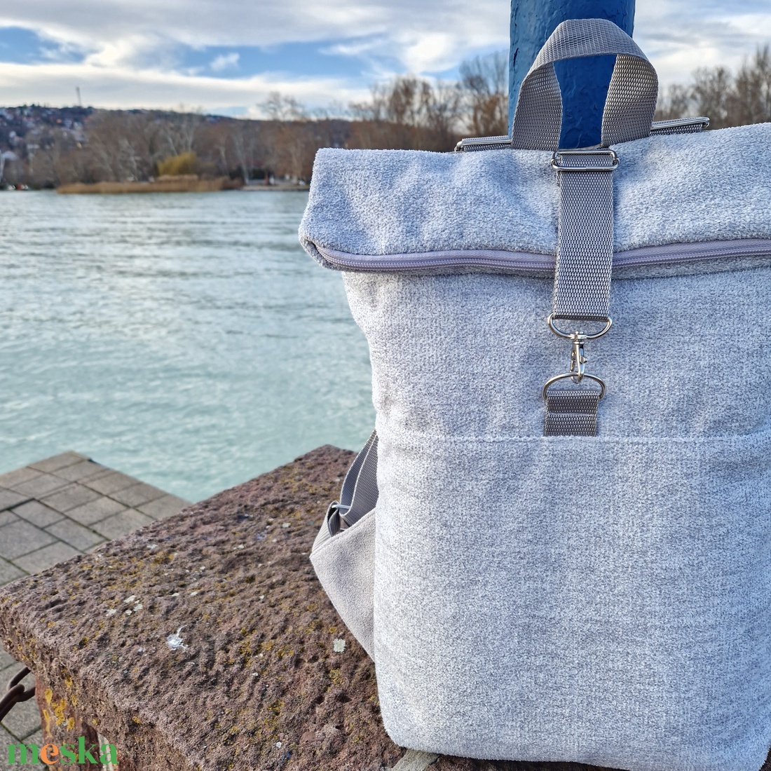 RE'A dizájn Ashy-gray olltop hátizsák S/M közötti méret - táska & tok - hátizsák - roll top hátizsák - Meska.hu RE'A dizájn Ashy-gray olltop hátizsák S/M közötti méret - táska & tok - hátizsák - roll top hátizsák - Meska.hu