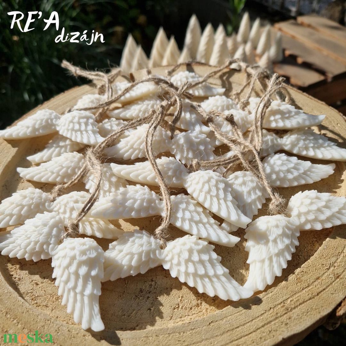 RE'A dizájn ünnepi angyalszárnydíszek viaszból - karácsony - karácsonyi lakásdekoráció - karácsonyi illatgyertya, mécses - Meska.hu