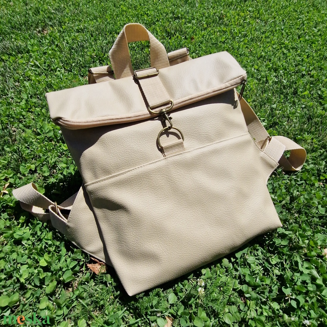 RE'A dizájn Caramel rolltop hátizsák  XS méret - táska & tok - hátizsák - roll top hátizsák - Meska.hu