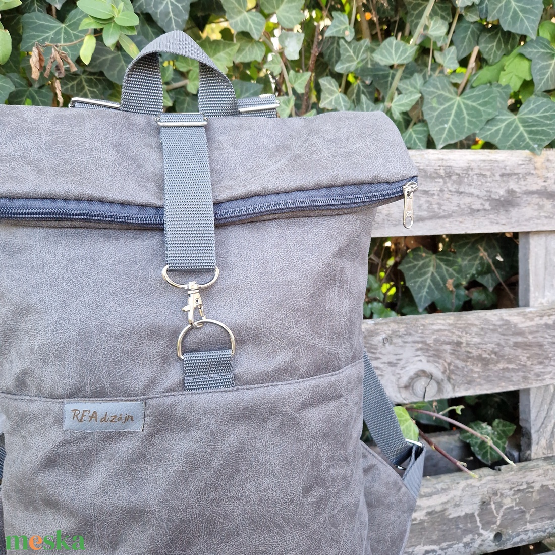 RE'A dizájn Gray Snakeskin rolltop hátizsák  M méret - táska & tok - hátizsák - roll top hátizsák - Meska.hu