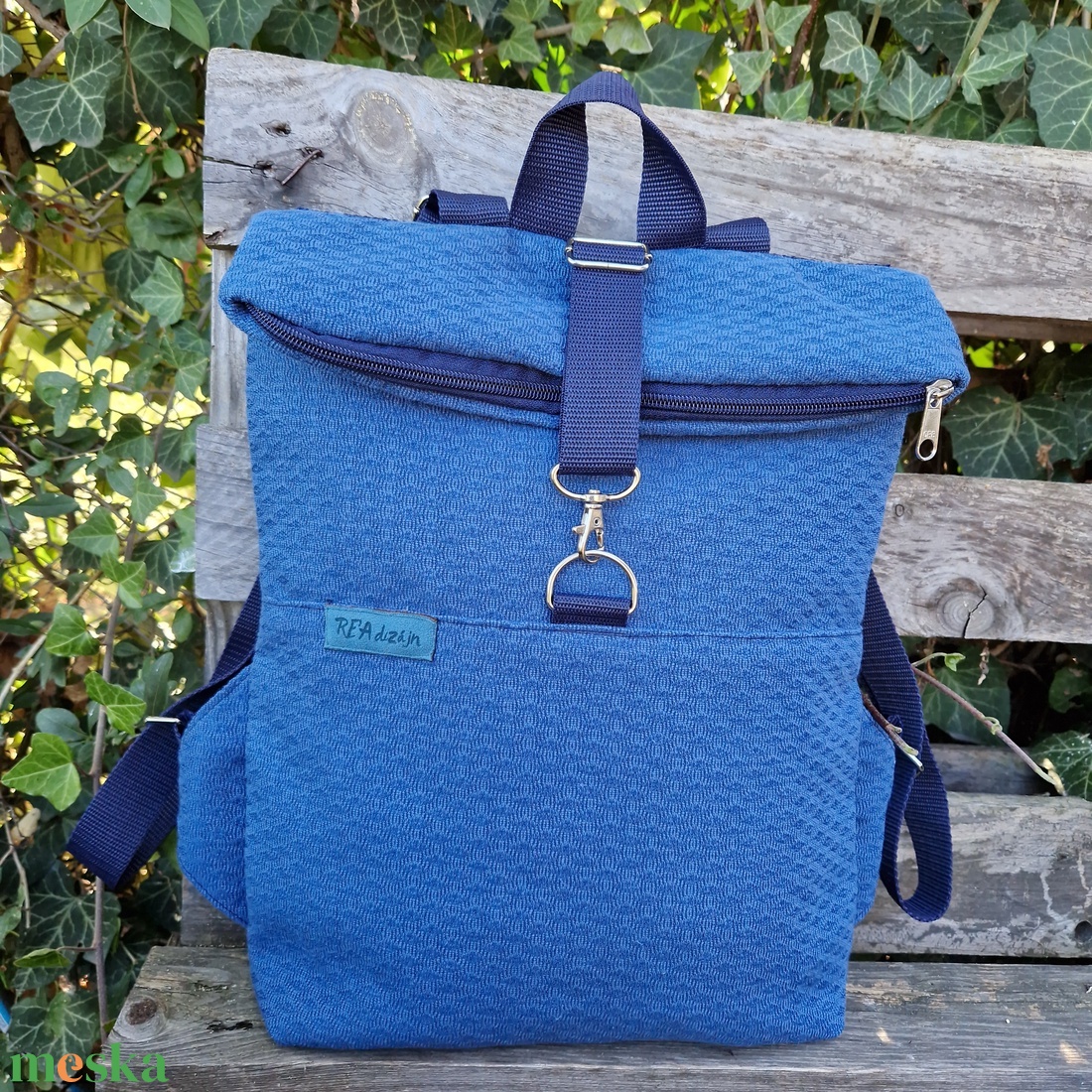 RE'A dizájn Blue Eyes rolltop hátizsák  S méret - táska & tok - hátizsák - roll top hátizsák - Meska.hu