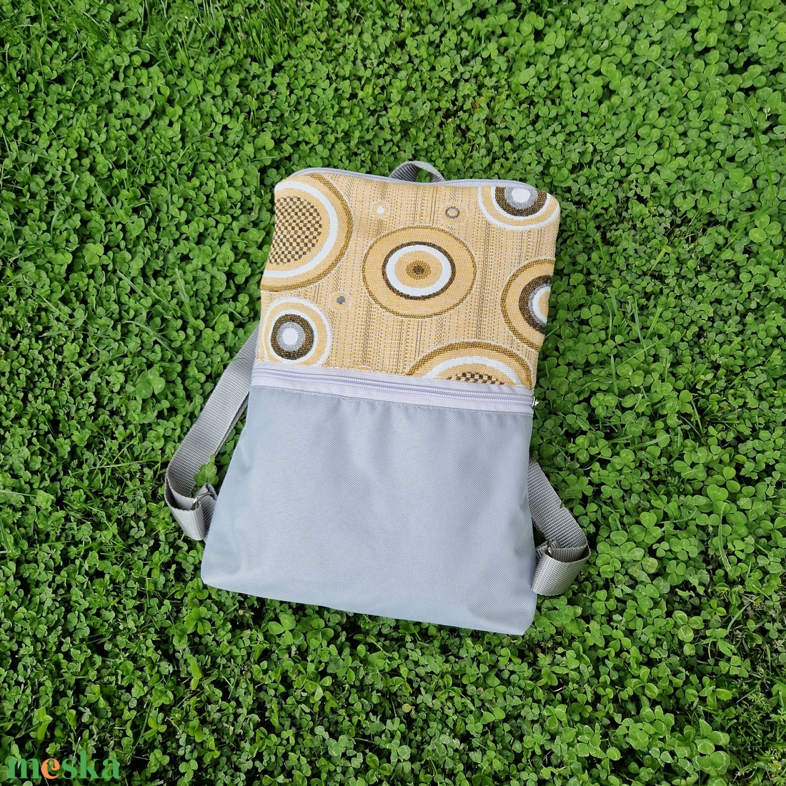 RE'A dizájn Sárga trapéz hátizsák - táska & tok - hátizsák - roll top hátizsák - Meska.hu