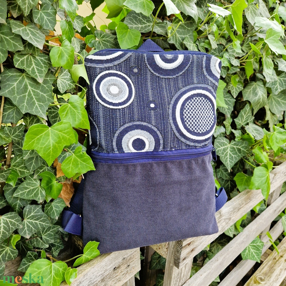 RE'A dizájn Blue Circles trapéz hátizsák - táska & tok - hátizsák - roll top hátizsák - Meska.hu