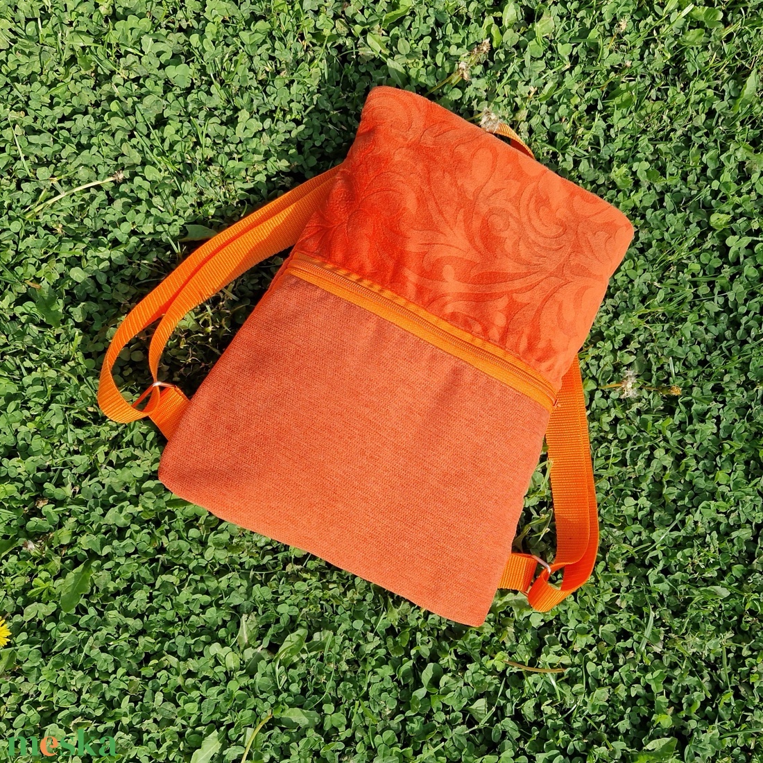 RE'A dizájn Orange Flowers trapéz hátizsák - táska & tok - hátizsák - roll top hátizsák - Meska.hu