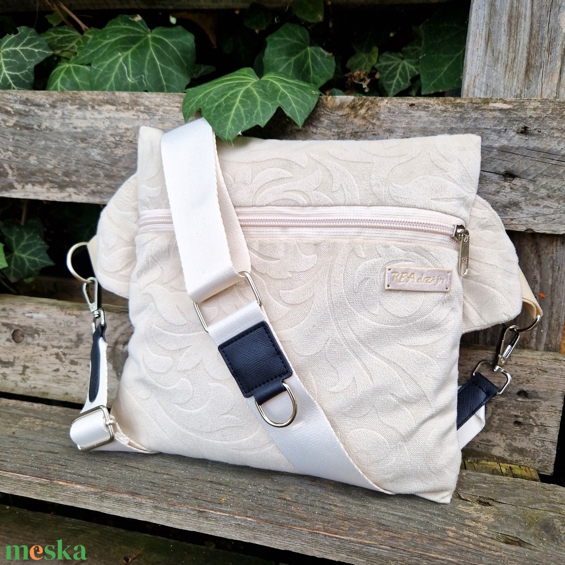 RE'A dizájn Light Flowers crossbody táska - táska & tok - kézitáska & válltáska - vállon átvethető táska - Meska.hu