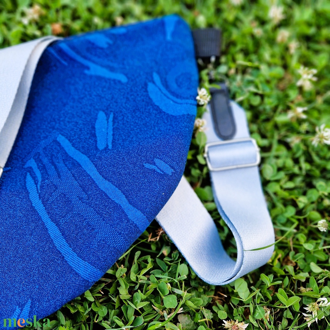 RE'A dizájn Royal Blue banán crossbody táska - táska & tok - kézitáska & válltáska - vállon átvethető táska - Meska.hu