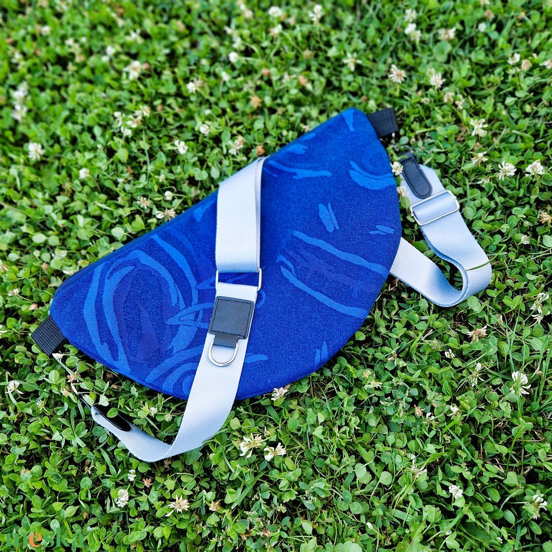 RE'A dizájn Royal Blue banán crossbody táska - táska & tok - kézitáska & válltáska - vállon átvethető táska - Meska.hu