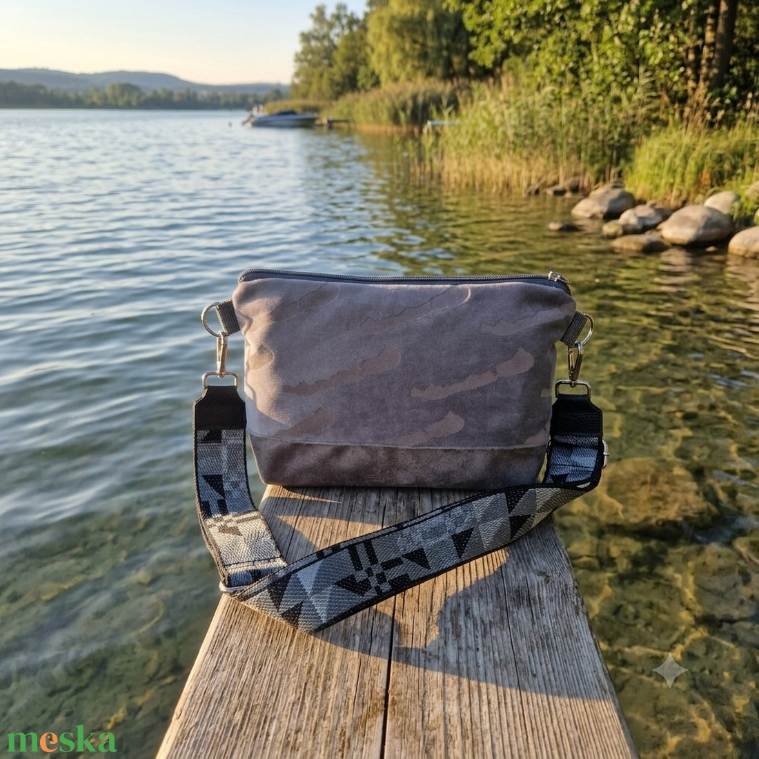 RE'A dizájn Középszürke Balaton maxi crossbody - táska & tok - hátizsák - roll top hátizsák - Meska.hu