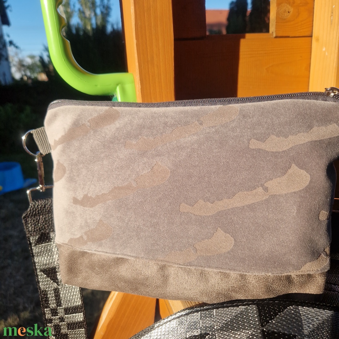RE'A dizájn Középszürke Balaton maxi crossbody - táska & tok - hátizsák - roll top hátizsák - Meska.hu