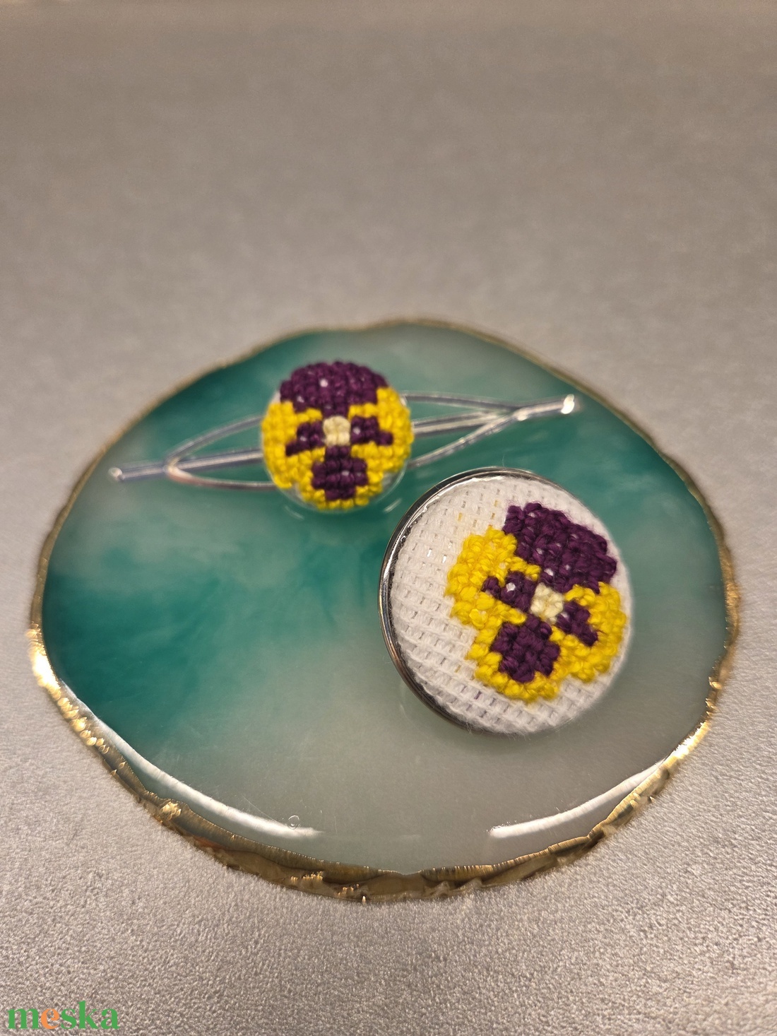 Hajtű+bross szett - ékszer - kitűző és bross - Meska.hu Hajtű+bross szett - ékszer - kitűző és bross - Meska.hu