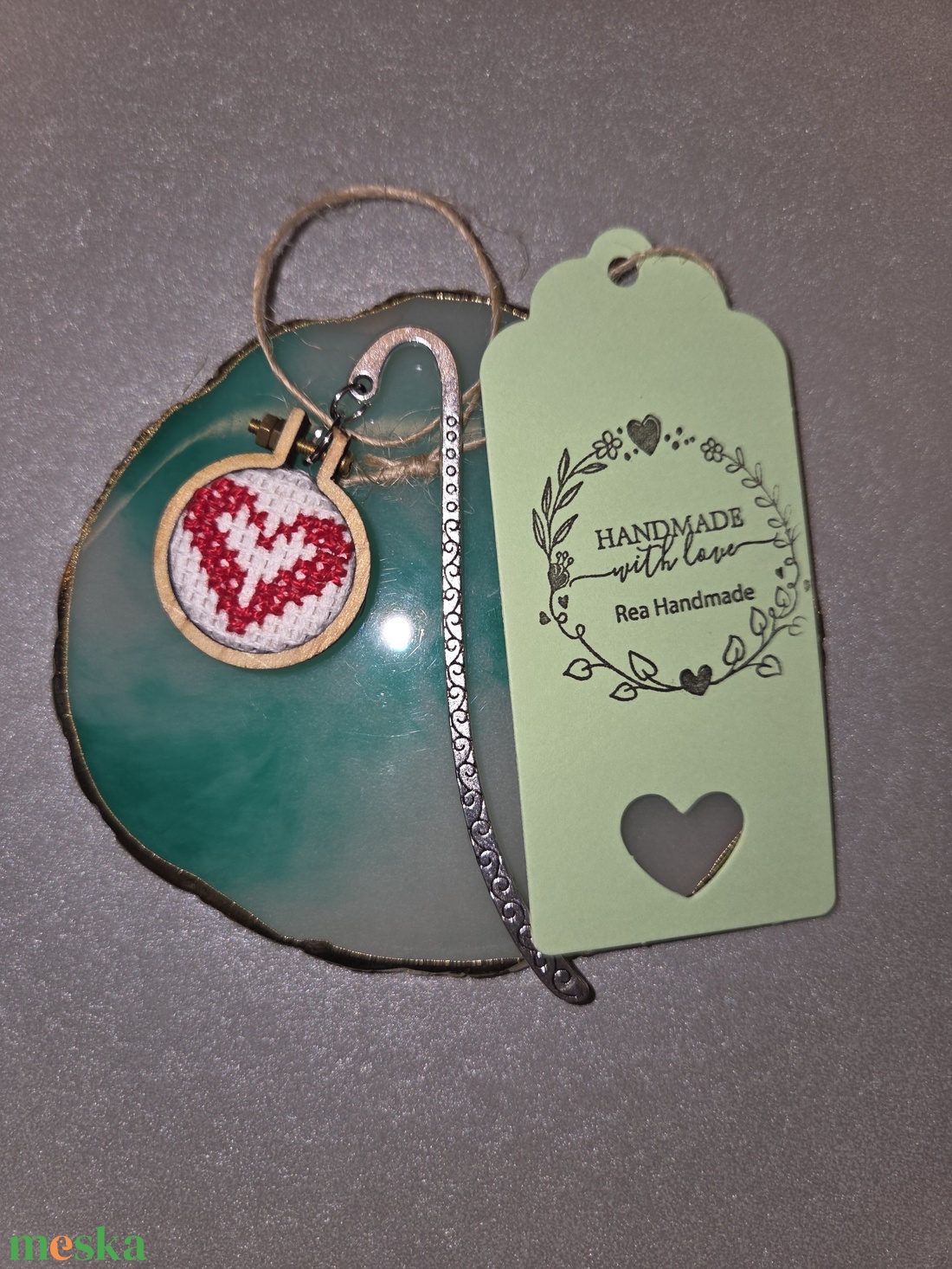 Szivecskés könyvjelző - könyv & zene - könyvjelző - Meska.hu