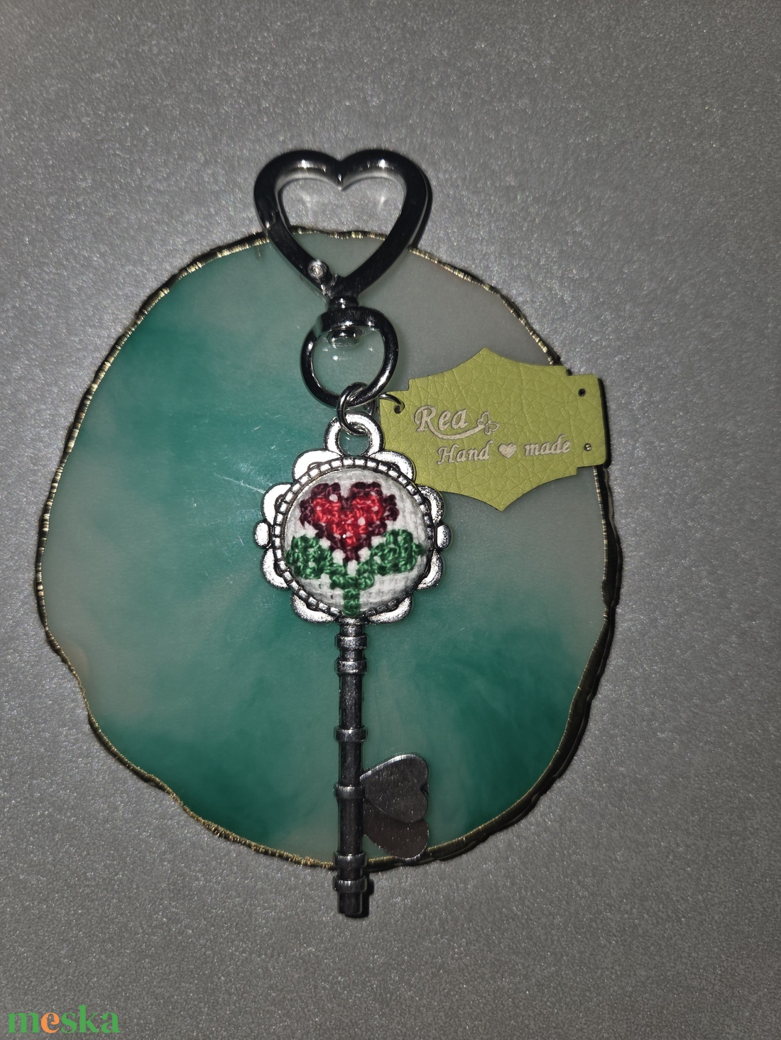 Szivecskés kulcstartó - táska & tok - kulcstartó & táskadísz - kulcstartó - Meska.hu