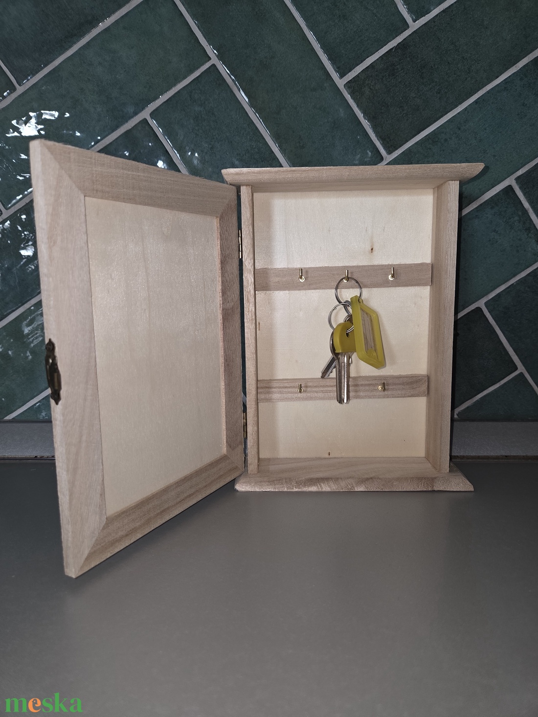 Kulcstartó szekrény - otthon & életmód - dekoráció - fali és függő dekoráció - fali kulcstartó - Meska.hu