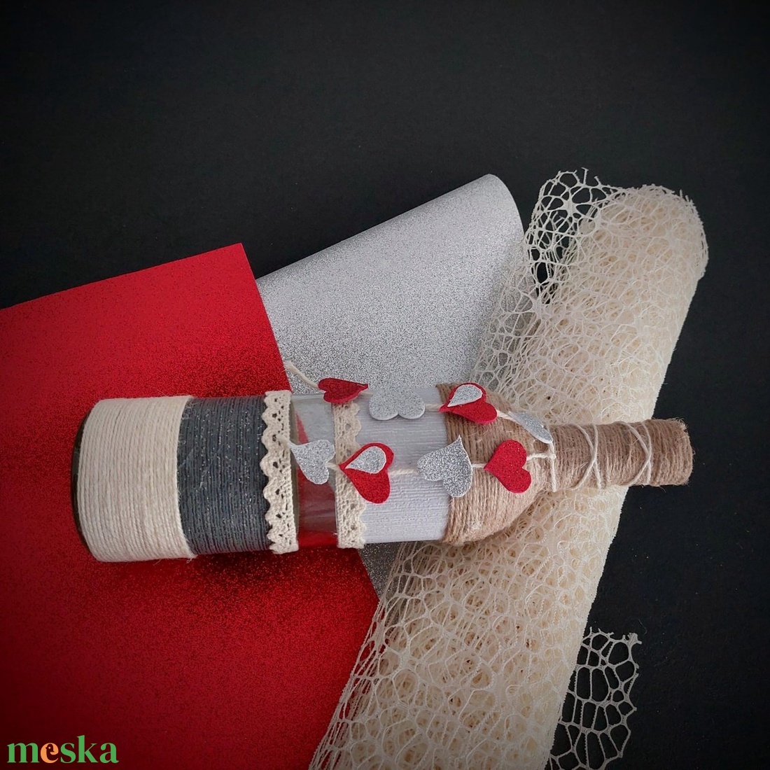 Egyedi rusztikus váza szívekkel - otthon & életmód - dekoráció - asztal és polc dekoráció - díszüveg - Meska.hu Egyedi rusztikus váza szívekkel - otthon & életmód - dekoráció - asztal és polc dekoráció - díszüveg - Meska.hu