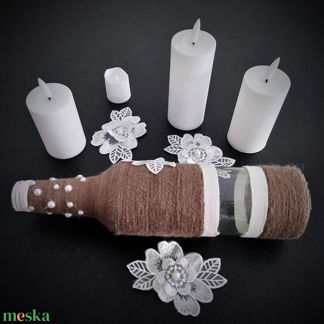 Barna - fehér váza virággal - otthon & életmód - dekoráció - asztal és polc dekoráció - díszüveg - Meska.hu Barna - fehér váza virággal - otthon & életmód - dekoráció - asztal és polc dekoráció - díszüveg - Meska.hu