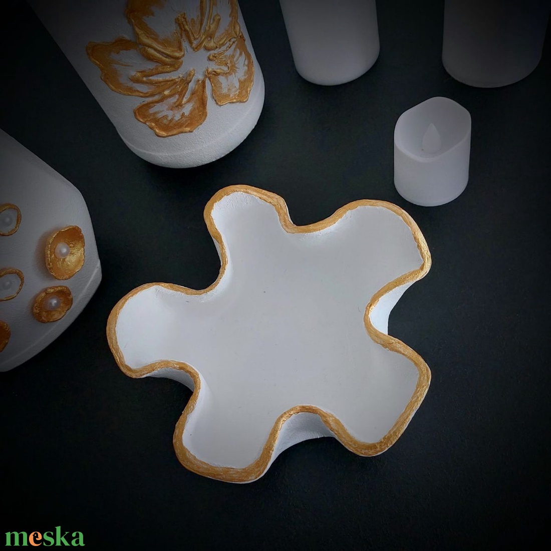 Fehér - arany színű mécsestartó - otthon & életmód - dekoráció - dísztárgy - Meska.hu