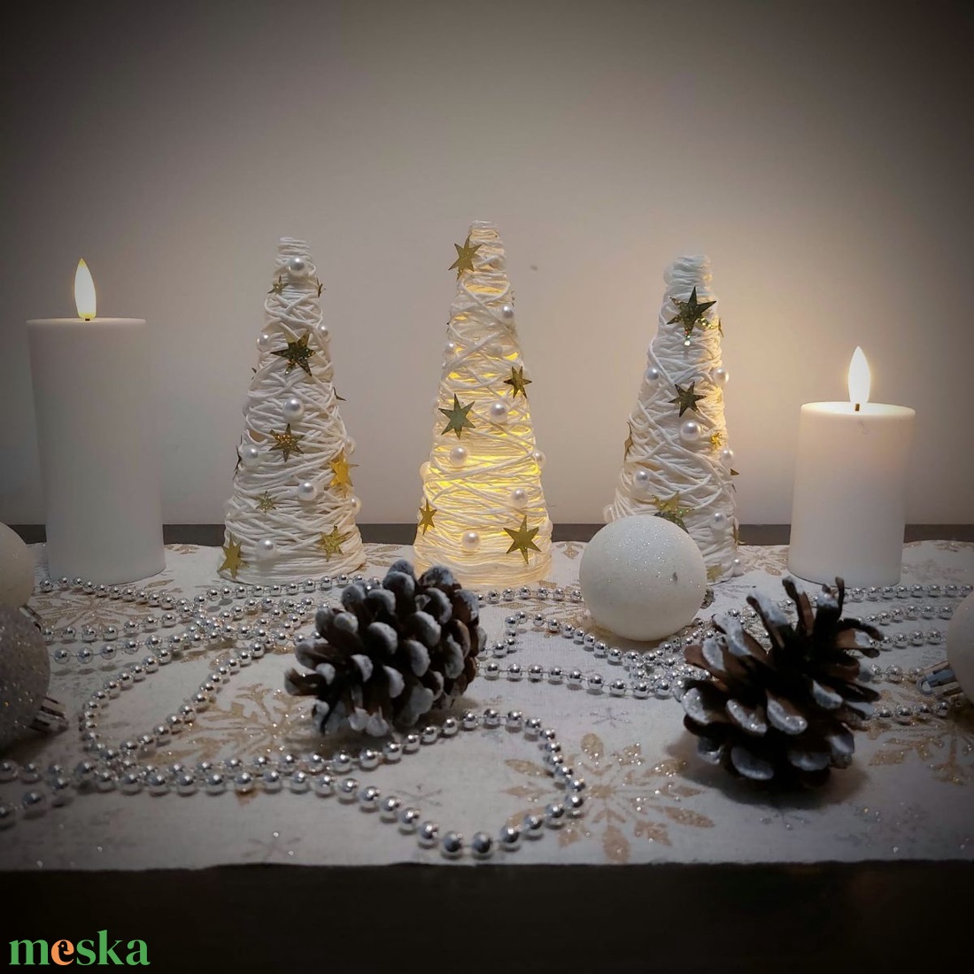 Fehér karácsonyfa - karácsonyi dekoráció - karácsony - karácsonyi lakásdekoráció - ünnepi asztaldekoráció - Meska.hu Fehér karácsonyfa - karácsonyi dekoráció - karácsony - karácsonyi lakásdekoráció - ünnepi asztaldekoráció - Meska.hu