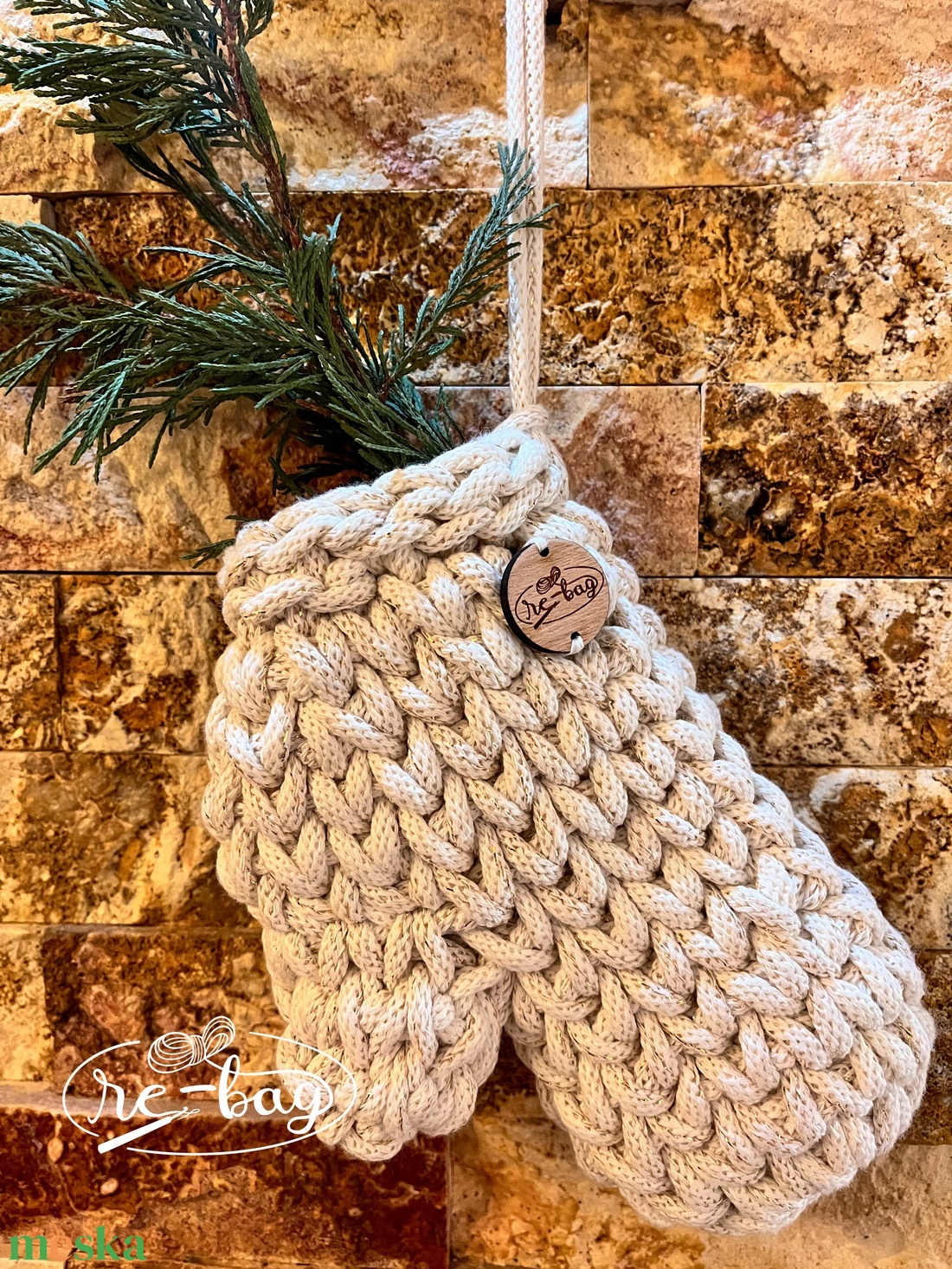  Karácsonyi ajtó dísz- kesztyű - karácsony - karácsonyi lakásdekoráció - karácsonyi ajtódíszek - Meska.hu