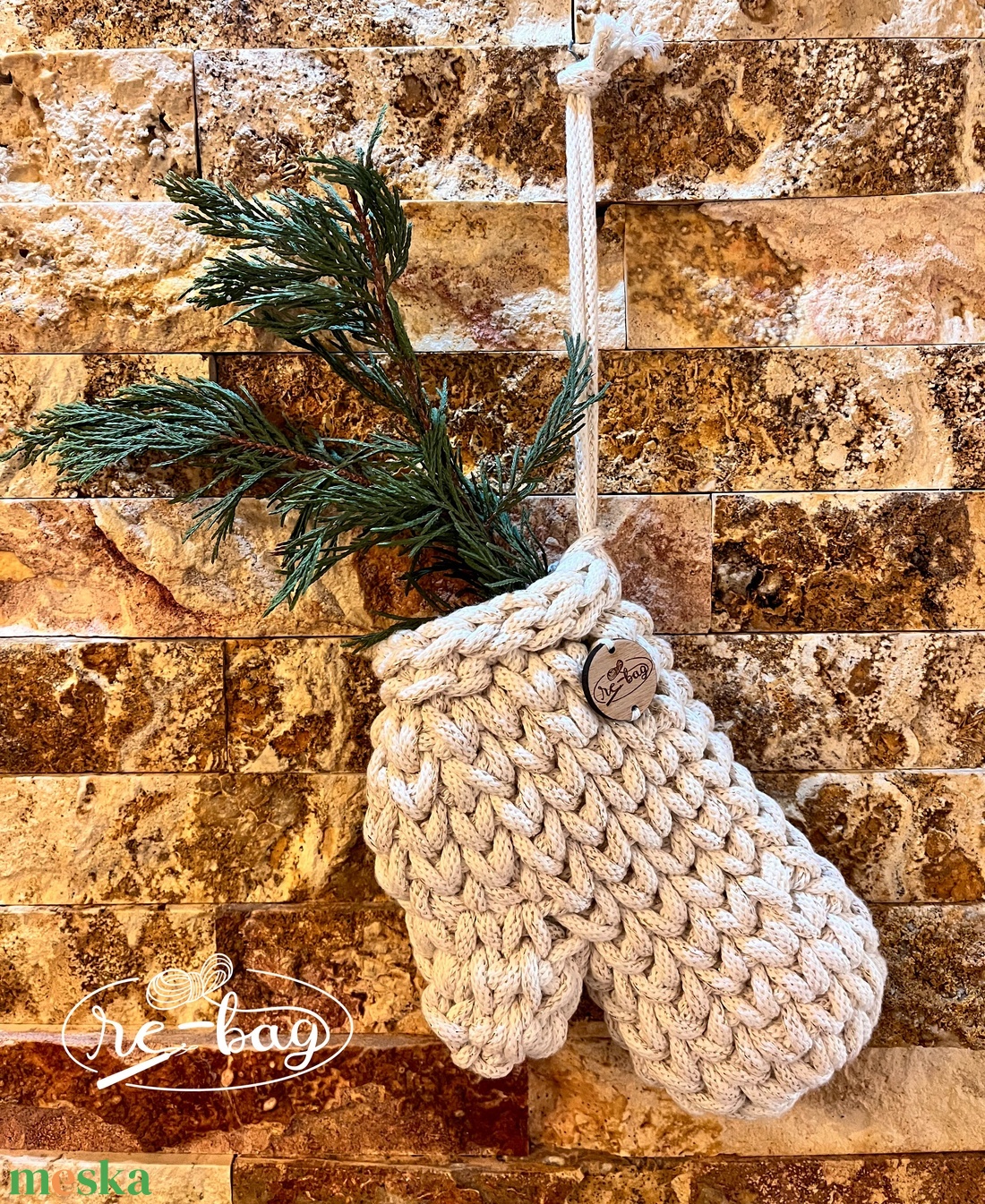  Karácsonyi ajtó dísz- kesztyű - karácsony - karácsonyi lakásdekoráció - karácsonyi ajtódíszek - Meska.hu