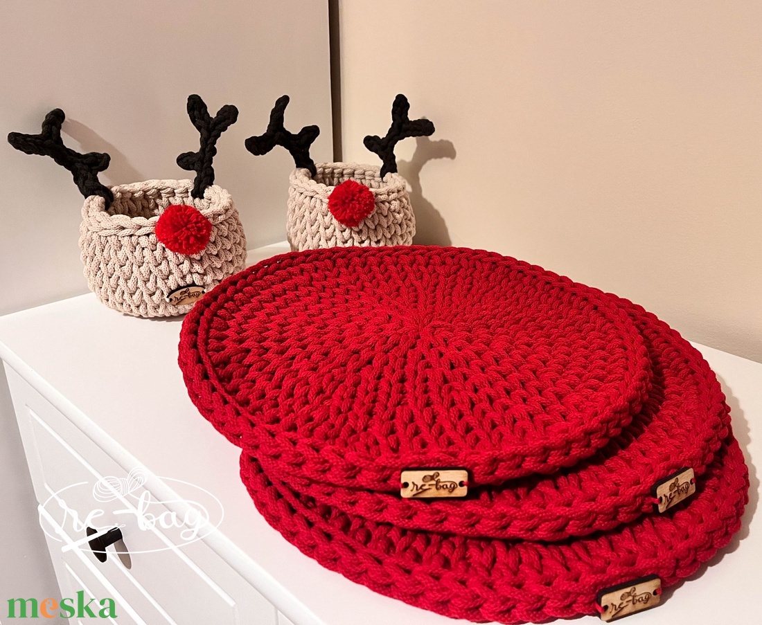 Asztali dísz/Tányér alátét - otthon & életmód - lakástextil - abrosz, terítő - díszterítő polcra, komódra - Meska.hu