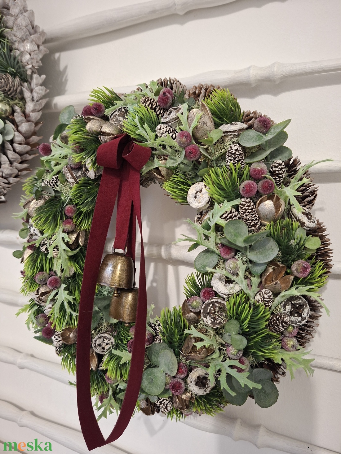 Bordó karácsonyi ajtódísz harangokkal - karácsony - adventi díszek - adventi ajtódísz - Meska.hu