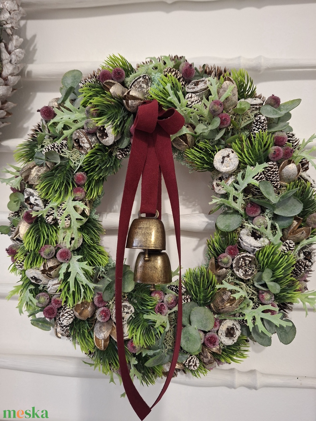 Bordó karácsonyi ajtódísz harangokkal - karácsony - adventi díszek - adventi ajtódísz - Meska.hu