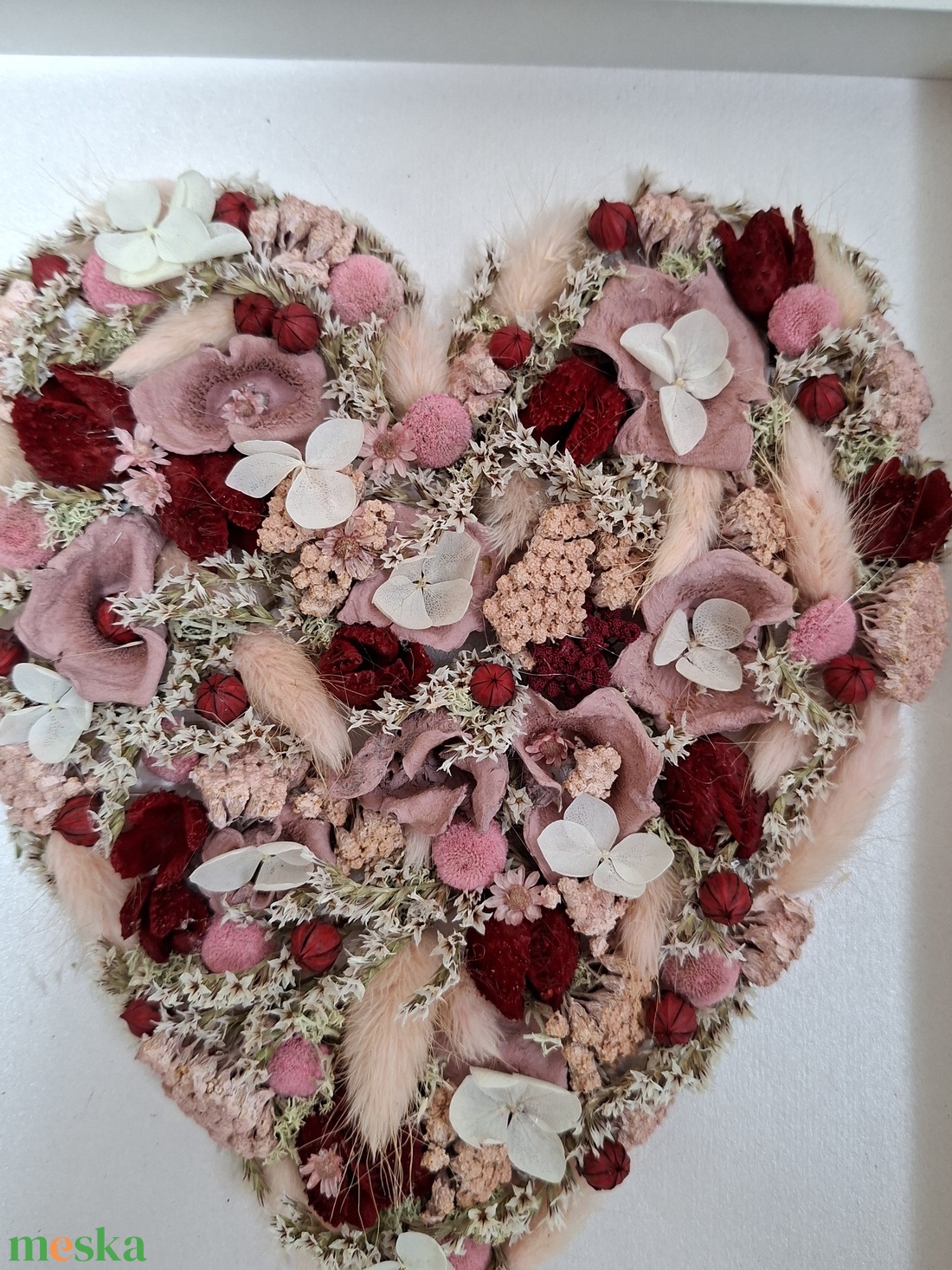 Virágokból szív képkeretben - otthon & életmód - virágdekoráció - virágdíszek - fali virágdekoráció - Meska.hu