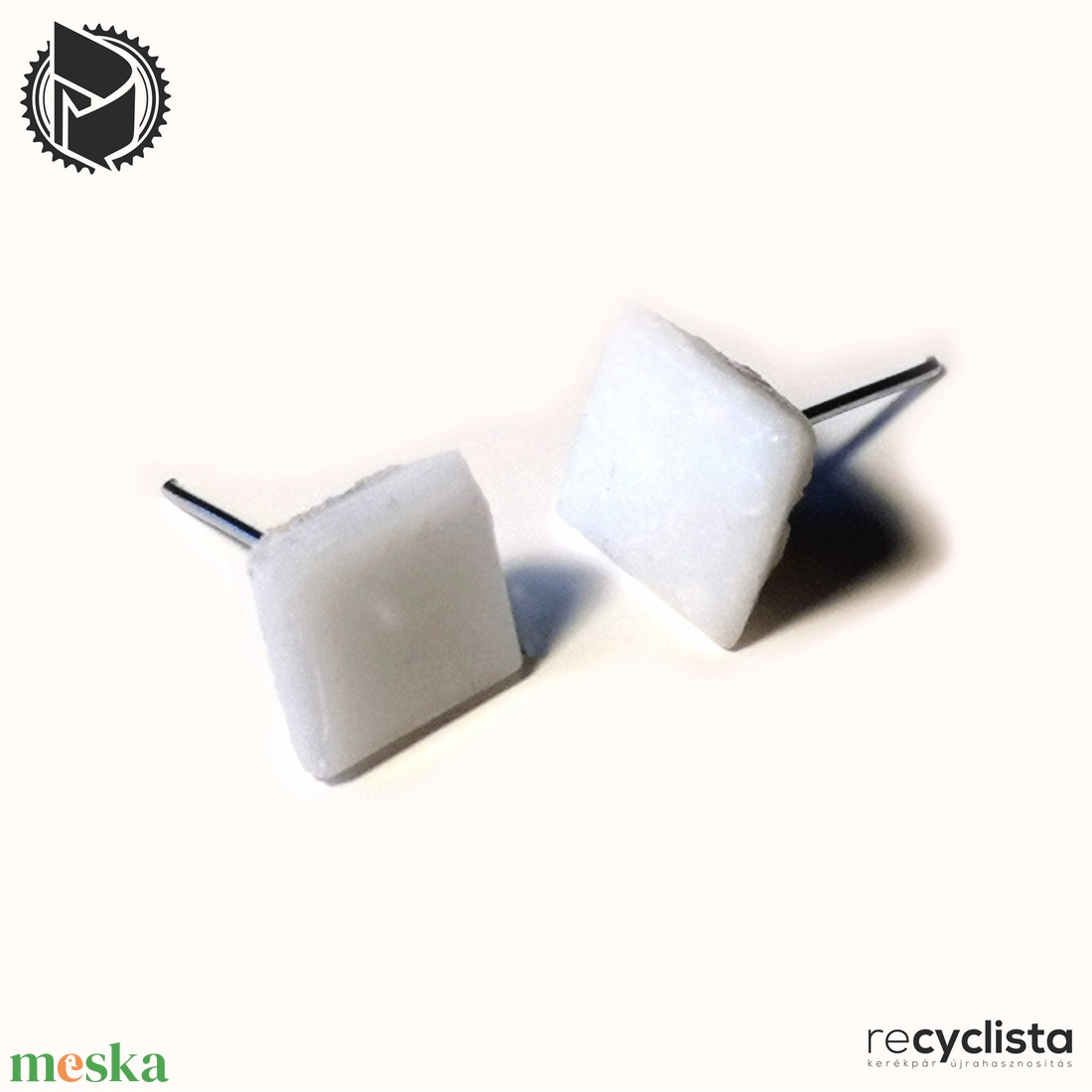 recyclista MOZ-05 fülbevaló üvegmozaikból - fehér - ékszer - fülbevaló - lógó fülbevaló - Meska.hu recyclista MOZ-05 fülbevaló üvegmozaikból - fehér - ékszer - fülbevaló - lógó fülbevaló - Meska.hu