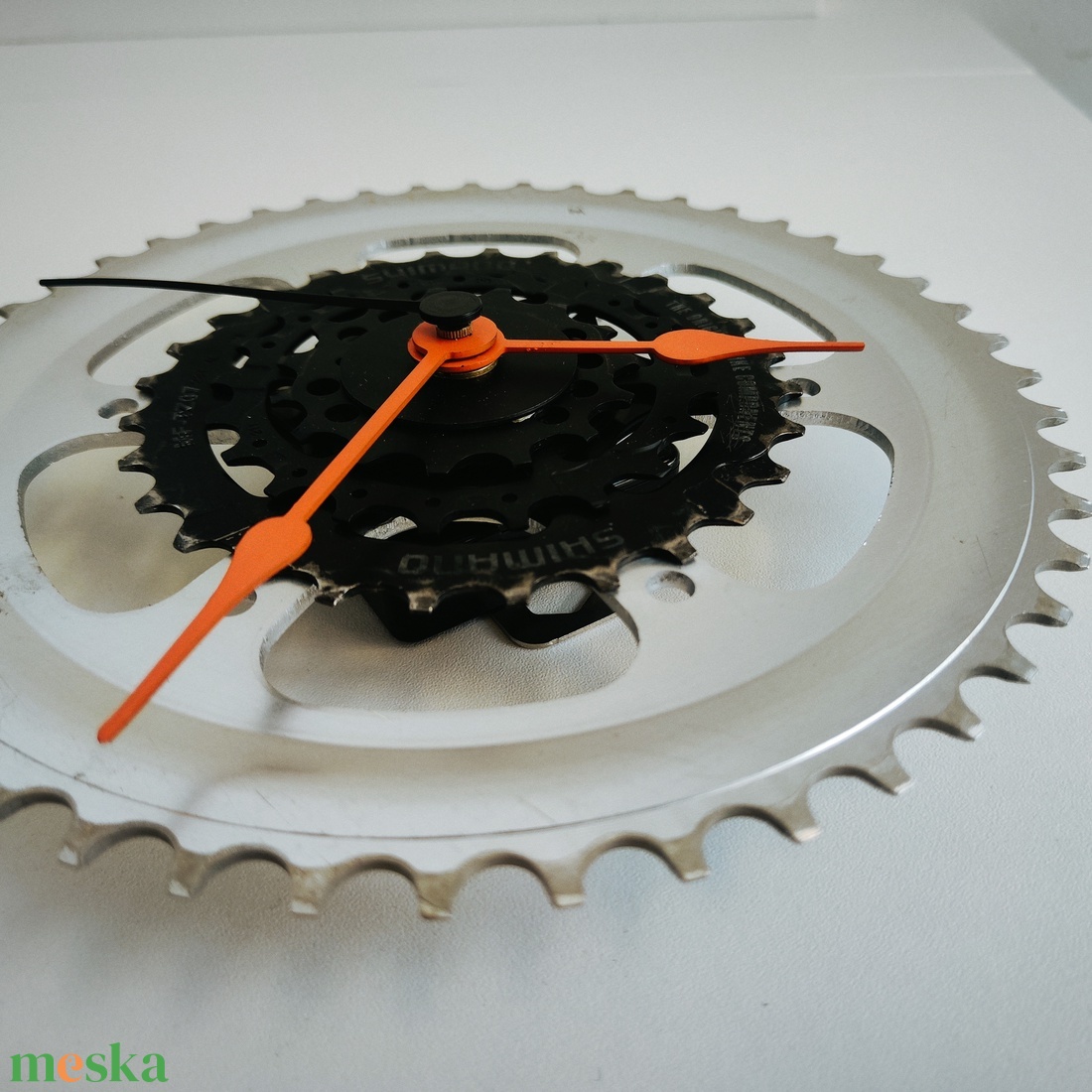 recyclock MES-017 - falióra újrahasznosított kerékpár alkatrészekből - otthon & életmód - dekoráció - fali és függő dekoráció - falióra & óra - Meska.hu recyclock MES-017 - falióra újrahasznosított kerékpár alkatrészekből - otthon & életmód - dekoráció - fali és függő dekoráció - falióra & óra - Meska.hu