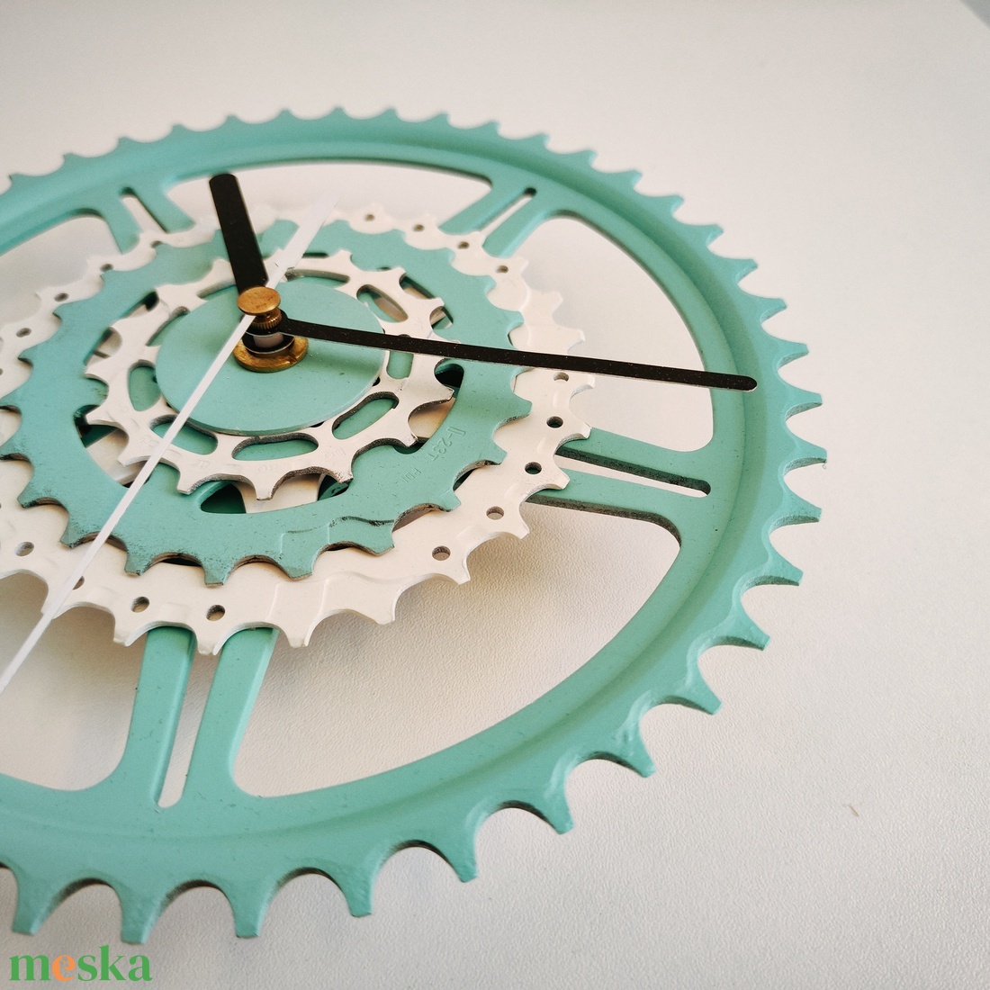 recyclock MES-033 - falióra újrahasznosított kerékpár alkatrészekből - otthon & életmód - dekoráció - fali és függő dekoráció - falióra & óra - Meska.hu recyclock MES-033 - falióra újrahasznosított kerékpár alkatrészekből - otthon & életmód - dekoráció - fali és függő dekoráció - falióra & óra - Meska.hu