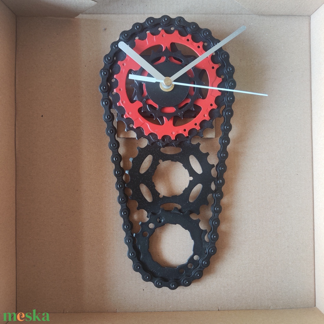 recyclock falióra újrahasznosított kerékpár alkatrészekből - Szilvia 887341 részére  - otthon & életmód - dekoráció - fali és függő dekoráció - falióra & óra - Meska.hu
