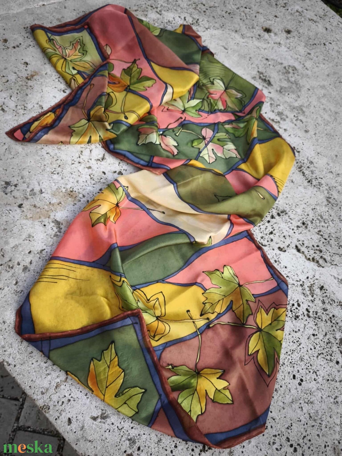 Kézi festésű valódi hernyóselyem sál-Őszi levelek - ruha & divat - sál, sapka, kendő - sál - Meska.hu