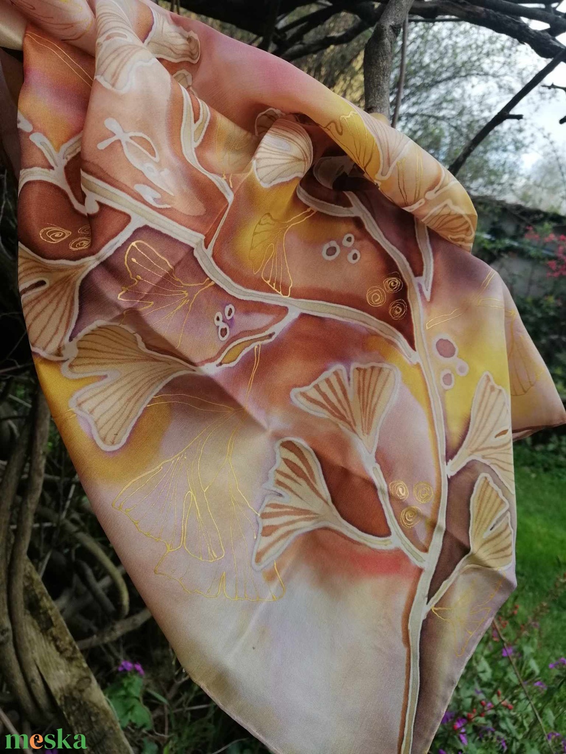 Kézi festésű valódi hernyóselyem kendő-Gingkó levelek - ruha & divat - sál, sapka, kendő - kendő - Meska.hu Kézi festésű valódi hernyóselyem kendő-Gingkó levelek - ruha & divat - sál, sapka, kendő - kendő - Meska.hu