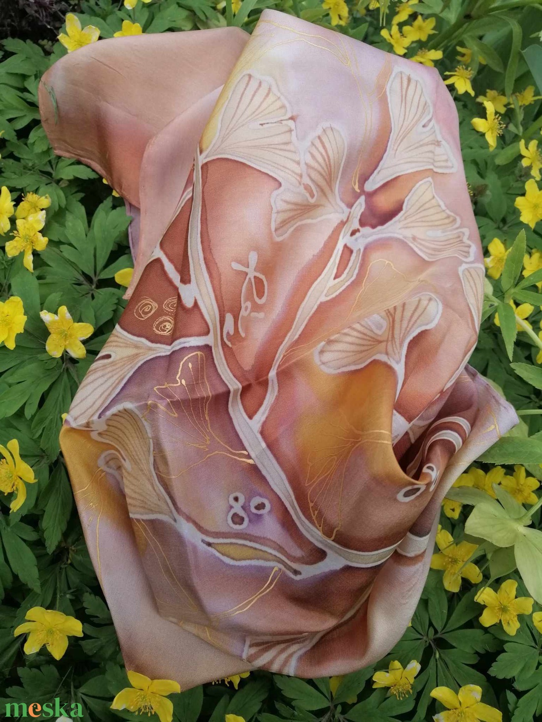 Kézi festésű valódi hernyóselyem kendő-Gingkó levelek - ruha & divat - sál, sapka, kendő - kendő - Meska.hu Kézi festésű valódi hernyóselyem kendő-Gingkó levelek - ruha & divat - sál, sapka, kendő - kendő - Meska.hu