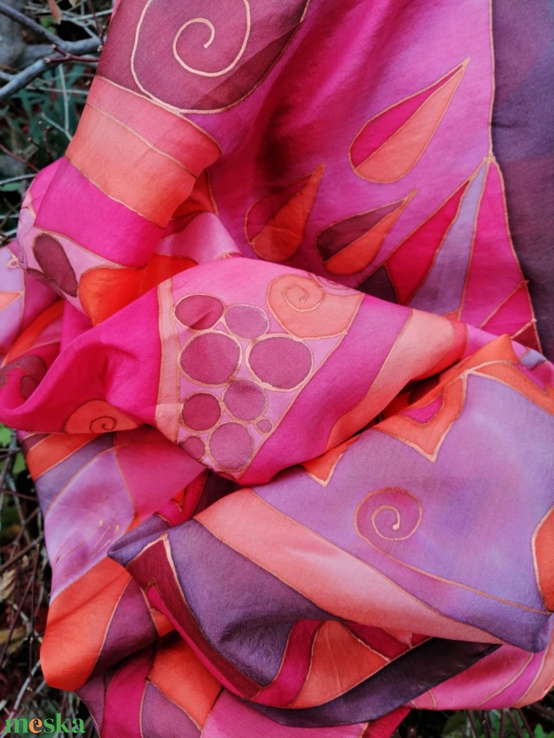 Kézi festésű valódi hernyóselyem kendő-Gránátalma - ruha & divat - sál, sapka, kendő - kendő - Meska.hu