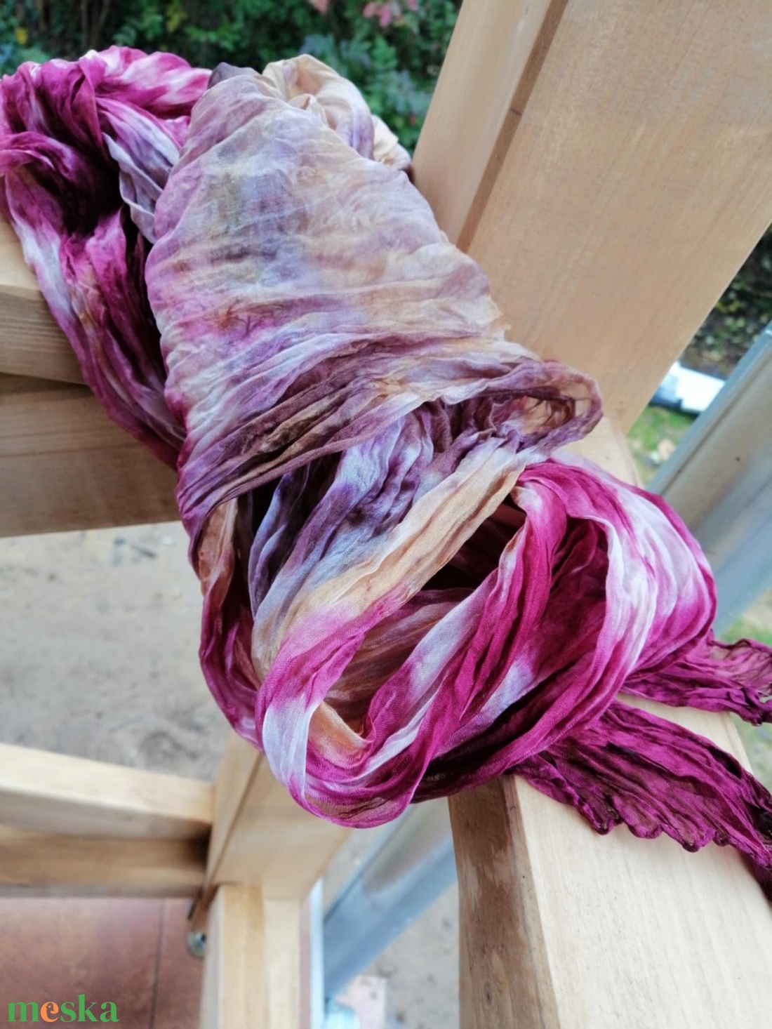 Gyűrt,batikolt valódi selyemsál -Bordó-bézs árnyalatokkal - ruha & divat - sál, sapka, kendő - kendő - Meska.hu