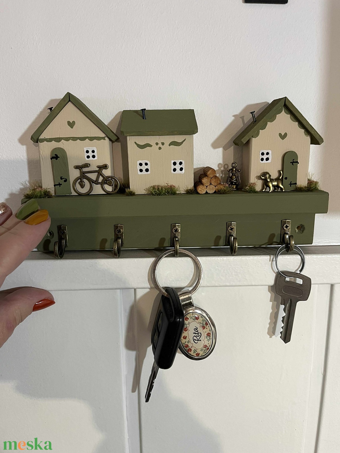 Fali kulcstartó, újrahasznosított fából - otthon & életmód - dekoráció - fali és függő dekoráció - fali kulcstartó - Meska.hu Fali kulcstartó, újrahasznosított fából - otthon & életmód - dekoráció - fali és függő dekoráció - fali kulcstartó - Meska.hu