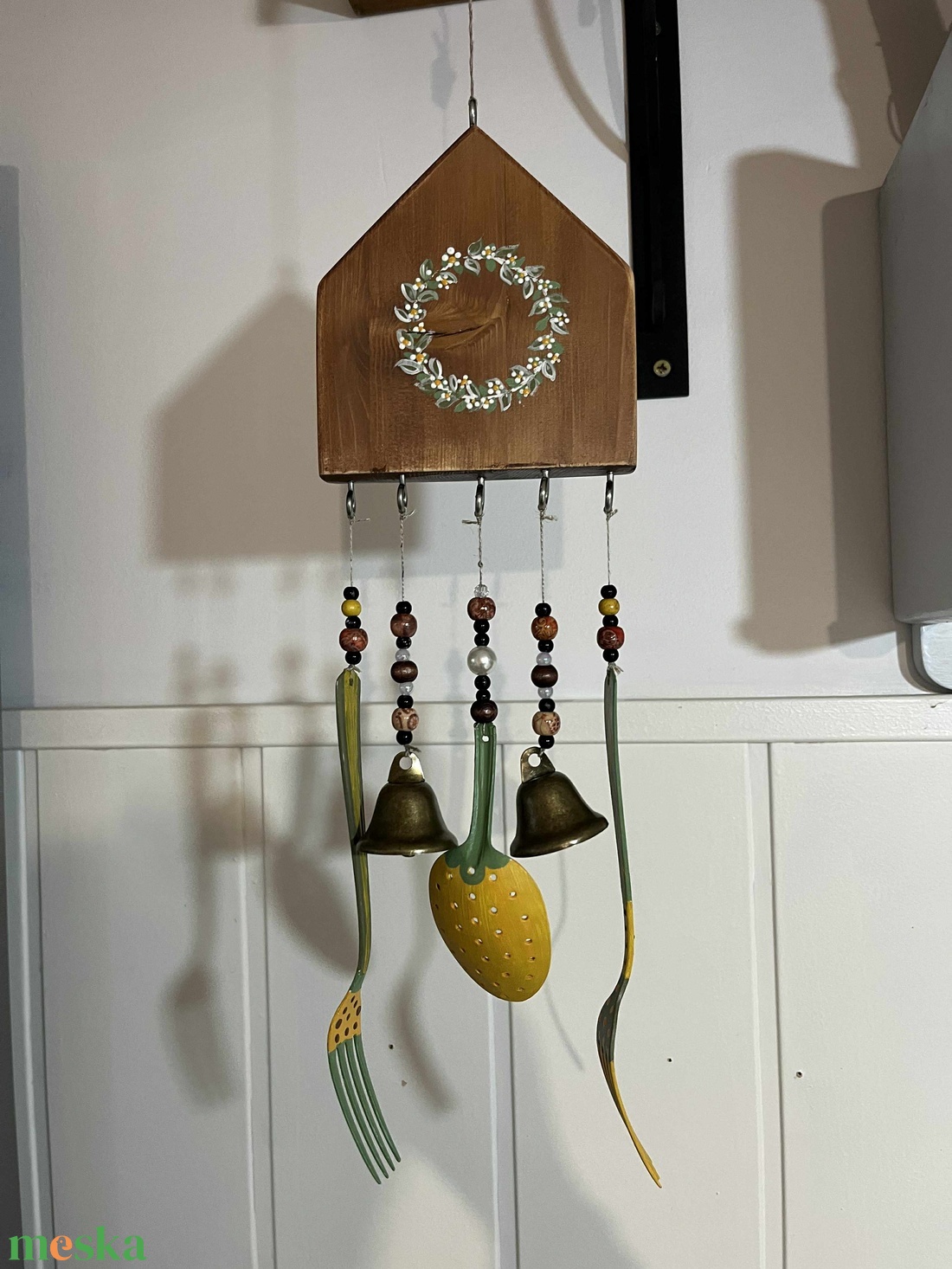 Szélcsengő, újrahasznosított fából, kézzel festve - otthon & életmód - ház & kert - szélcsengő - Meska.hu Szélcsengő, újrahasznosított fából, kézzel festve - otthon & életmód - ház & kert - szélcsengő - Meska.hu