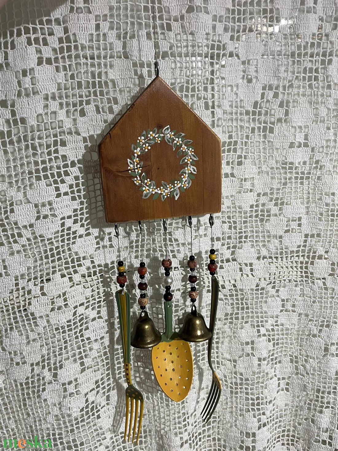 Szélcsengő, újrahasznosított fából, kézzel festve - otthon & életmód - ház & kert - szélcsengő - Meska.hu Szélcsengő, újrahasznosított fából, kézzel festve - otthon & életmód - ház & kert - szélcsengő - Meska.hu