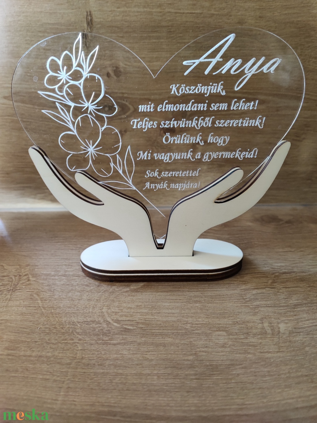 Szerető kéz-plexi szív anyának - otthon & életmód - dekoráció - dísztárgy - Meska.hu Szerető kéz-plexi szív anyának - otthon & életmód - dekoráció - dísztárgy - Meska.hu