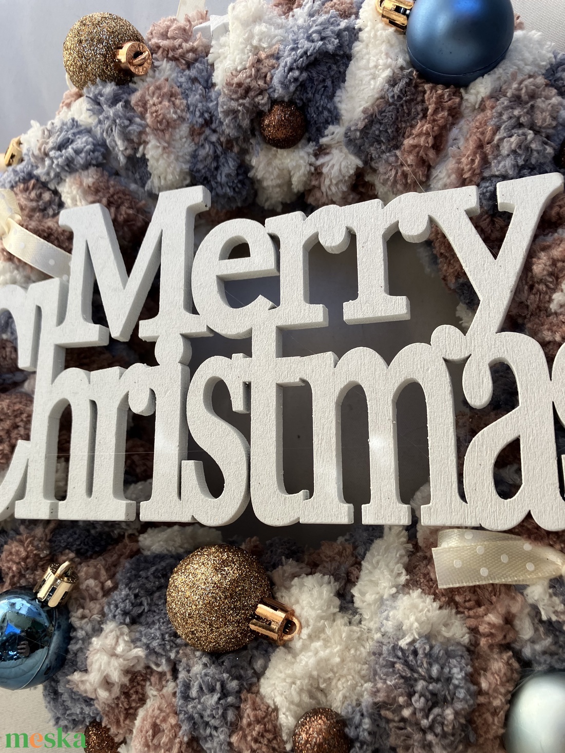 Pihe-puha karácsonyi ünnepi ajtódísz gömbökkel - karácsony - adventi díszek - adventi ajtódísz - Meska.hu