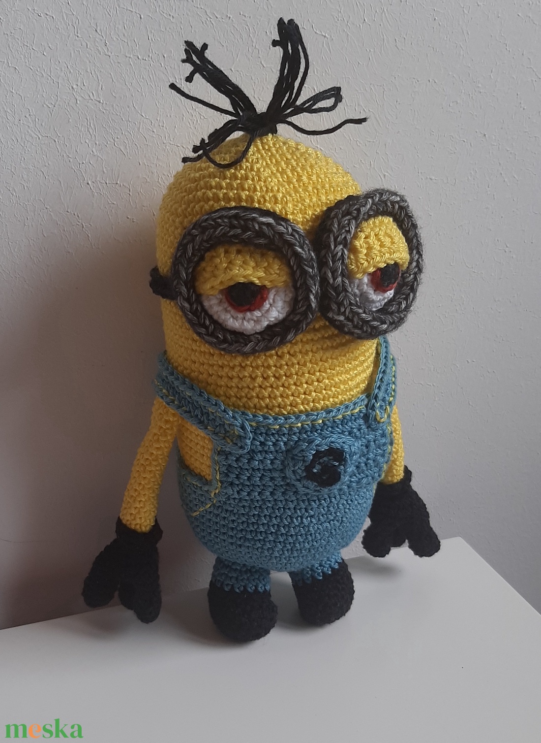 Minion Tim - otthon & életmód - dekoráció - asztal és polc dekoráció - horgolt & csipketerítő - Meska.hu