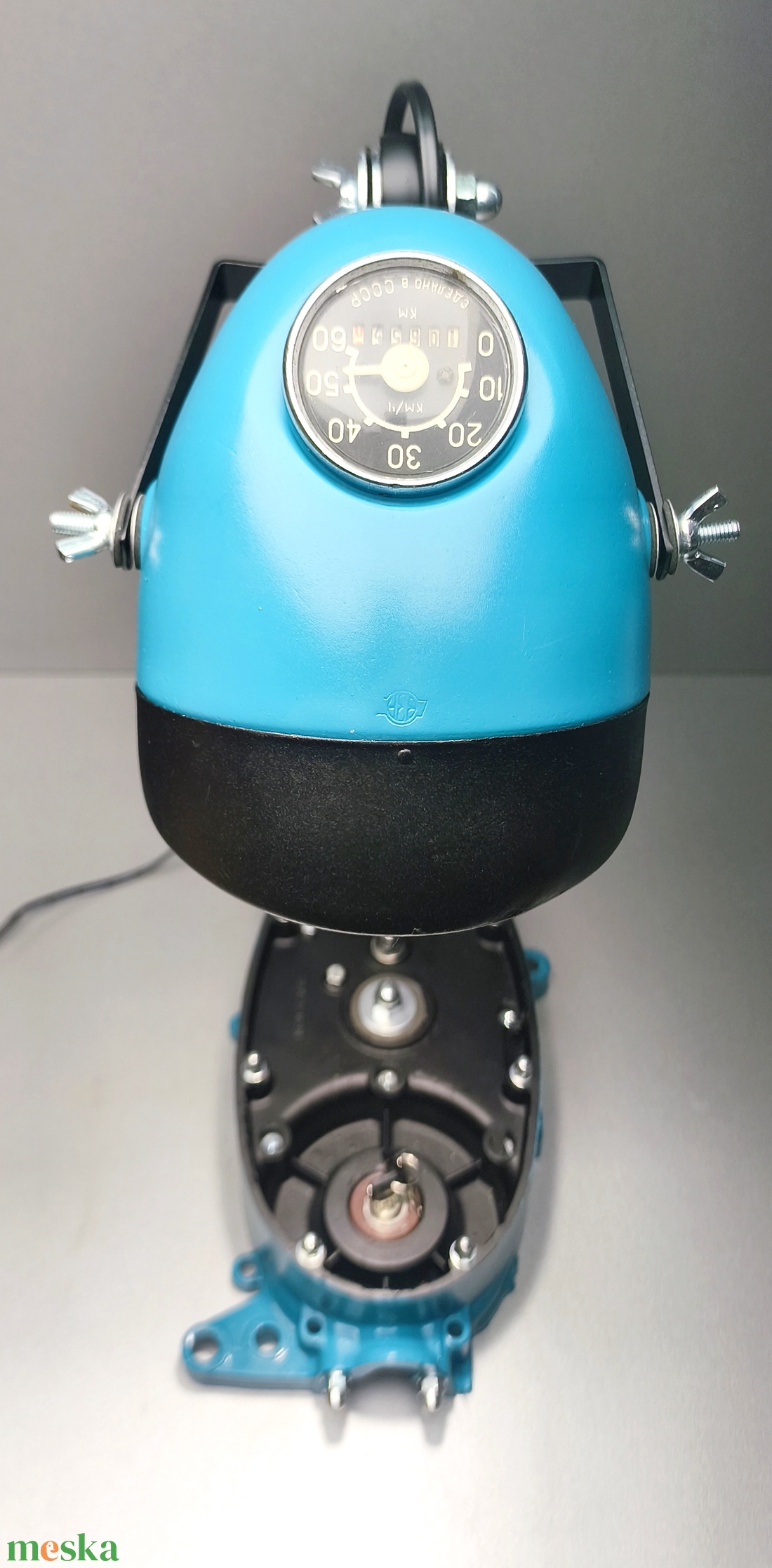 Motor alkatrészből  készült asztali lámpa - otthon & életmód - lámpa - asztali lámpa - Meska.hu