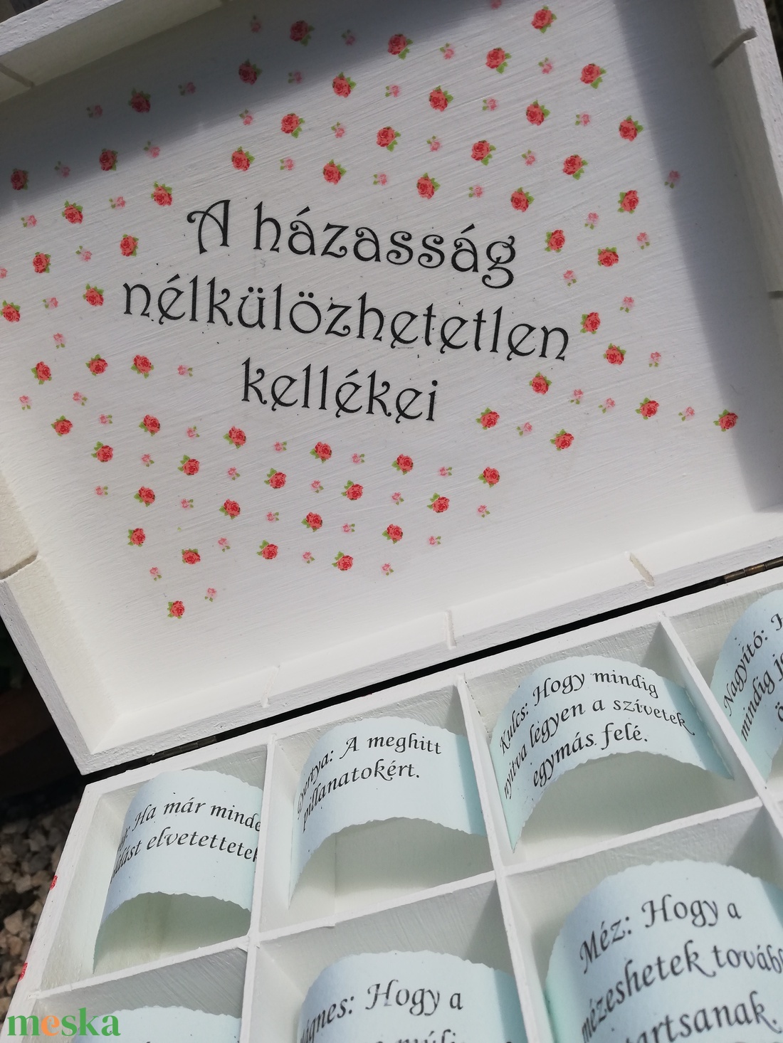 12 rekeszes ajándékátadó doboz esküvőre, transzfer-technikával. :-) - otthon & lakás - dekoráció - asztal és polc dekoráció - díszdoboz - Meska.hu