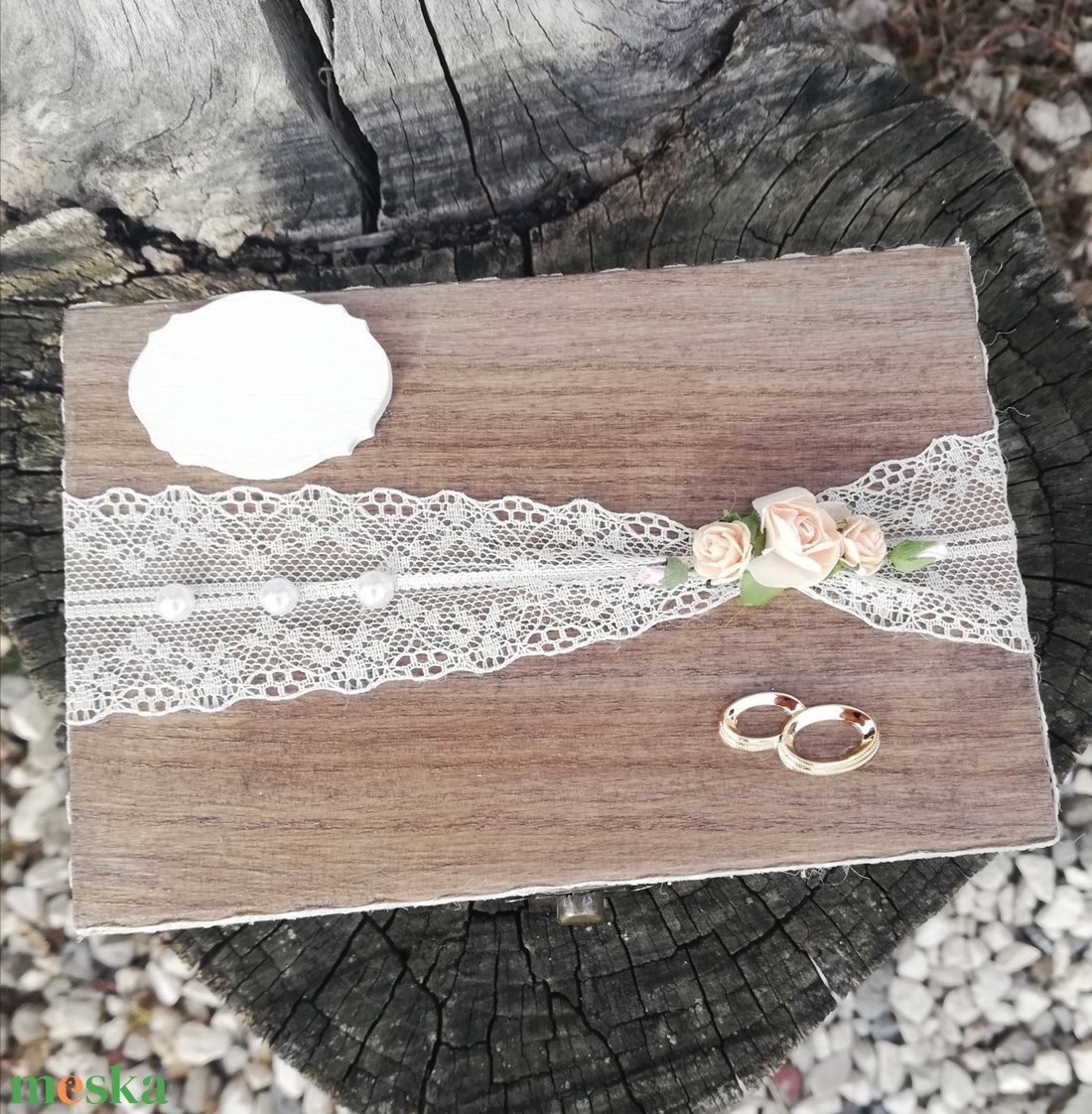Neves-dátumos, natúr gyűrűtartó-gyűrűpárna fadobozban. :-) - esküvő - kiegészítők - gyűrűtartó & gyűrűpárna - Meska.hu