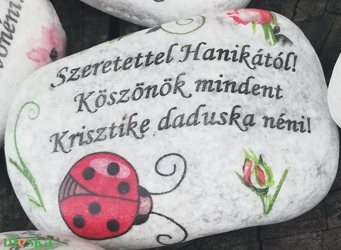 Ovis ballagásra, feliratos kő, személyes motívumokkal. :-) (10db=2200,-/db. 3db=2400,-/db. 1db=2600,-/db.) - játék & sport - ovis felszerelés - egyéb ovis kiegészítő - Meska.hu Ovis ballagásra, feliratos kő, személyes motívumokkal. :-) (10db=2200,-/db. 3db=2400,-/db. 1db=2600,-/db.) - játék & sport - ovis felszerelés - egyéb ovis kiegészítő - Meska.hu