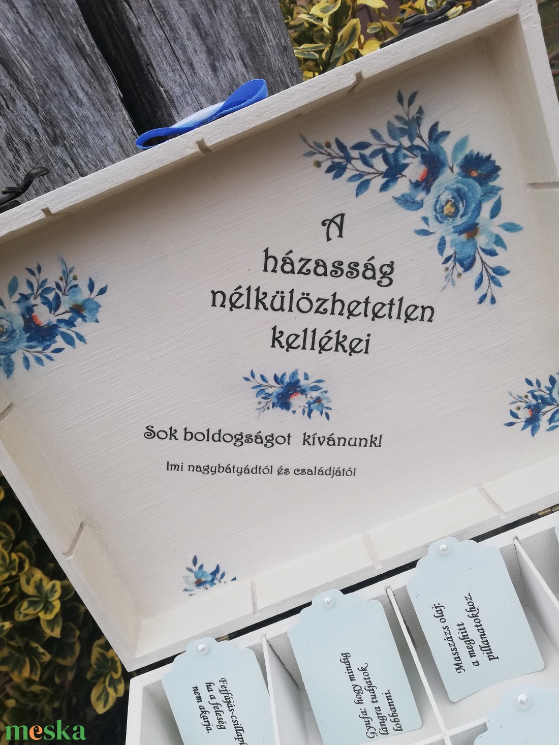 12 rekeszes ajándékátadó doboz esküvőre, nászpárral, egyedi mintával, felirattal. :-)  - esküvő - emlék & ajándék - doboz - Meska.hu