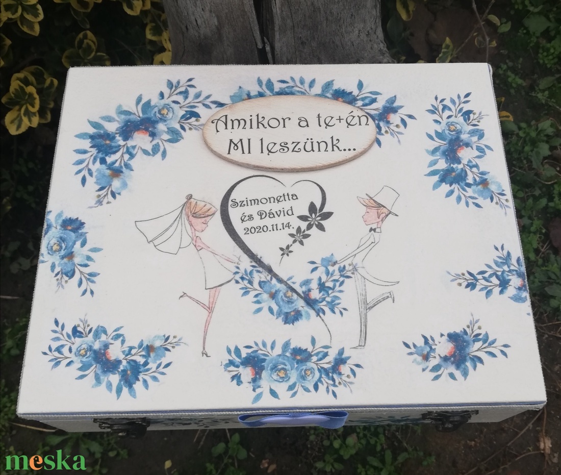 12 rekeszes ajándékátadó doboz esküvőre, nászpárral, egyedi mintával, felirattal. :-) - esküvő - emlék & ajándék - doboz - Meska.hu 12 rekeszes ajándékátadó doboz esküvőre, nászpárral, egyedi mintával, felirattal. :-) - esküvő - emlék & ajándék - doboz - Meska.hu