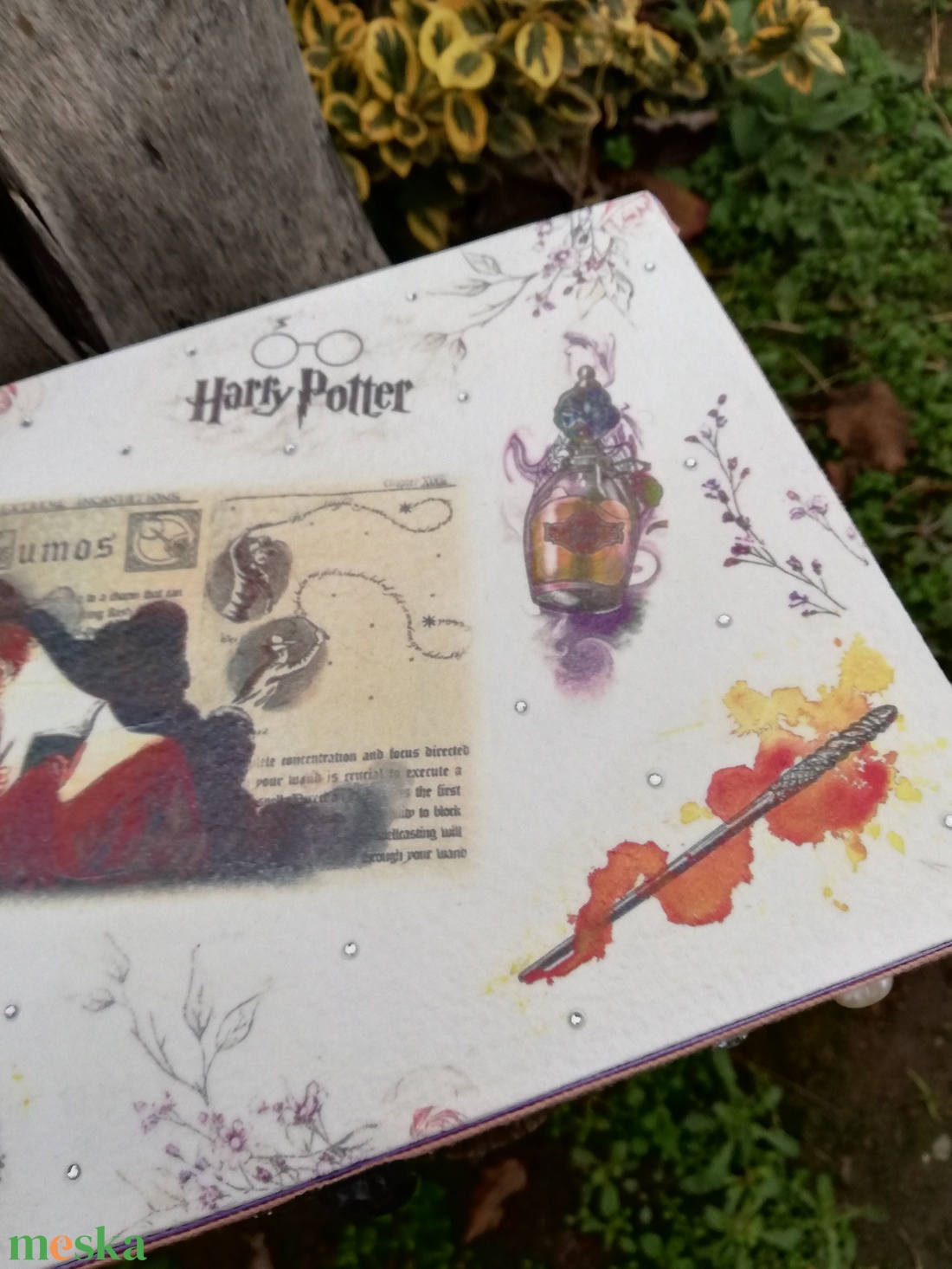 Harry Potter, 6 rekeszes ajándékátadó doboz, születésnapra. :-) - otthon & életmód - papír, írószer - ajándékozás kellékei - ajándékzsák, csomagolás - Meska.hu Harry Potter, 6 rekeszes ajándékátadó doboz, születésnapra. :-) - otthon & életmód - papír, írószer - ajándékozás kellékei - ajándékzsák, csomagolás - Meska.hu