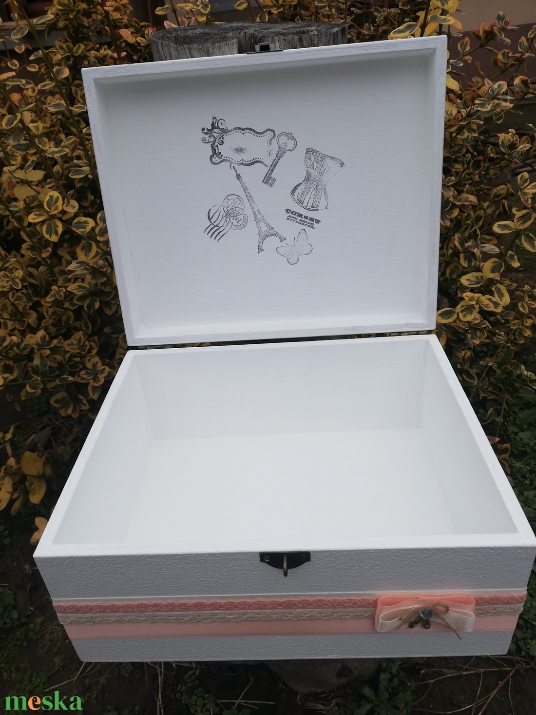 Csajos, lezárható, óriási méretű ajándékdoboz, egyedi mintával, feliratozva, névre szólóan. :-) - ékszer - ékszertartó - ékszerdoboz - Meska.hu Csajos, lezárható, óriási méretű ajándékdoboz, egyedi mintával, feliratozva, névre szólóan. :-) - ékszer - ékszertartó - ékszerdoboz - Meska.hu